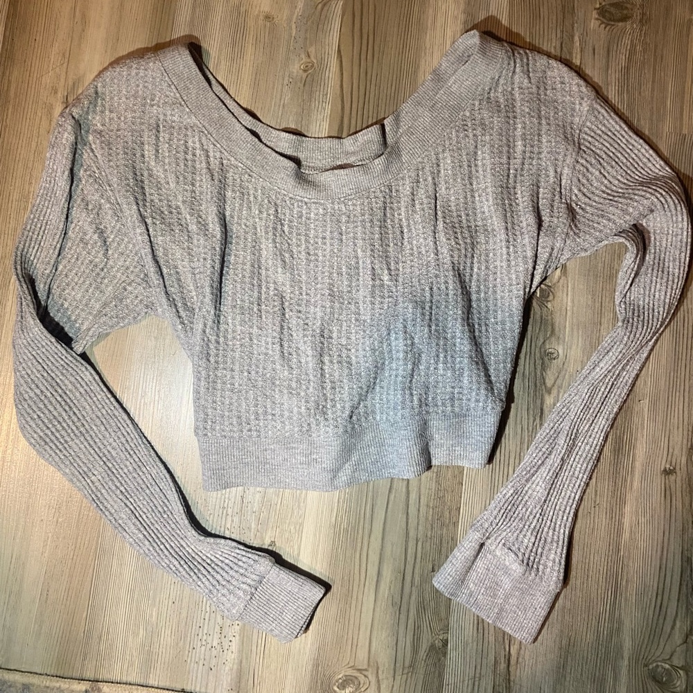 Grey thermal long sleeve crop top size small